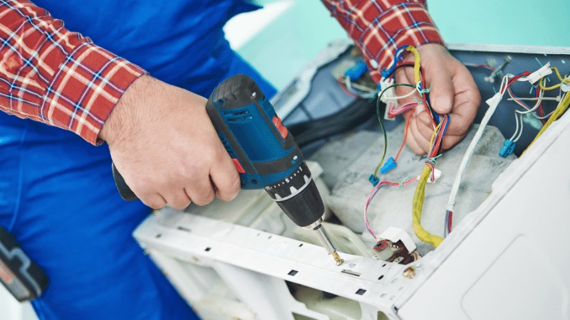 Yenimahalle Awox Awox çamaşır makinesi kart tamiri – Su almama arızası orijinal parça ile giderildi. - Teknik servis örneği